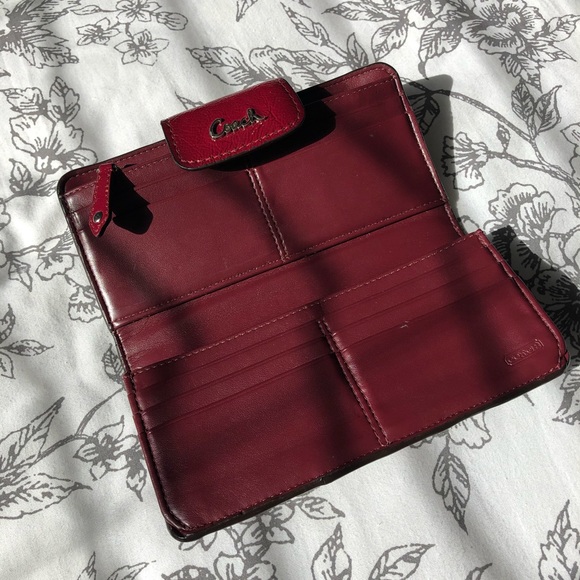 COACH Signature Patent Leather Carryall+Wallet - Picture 3 of 15